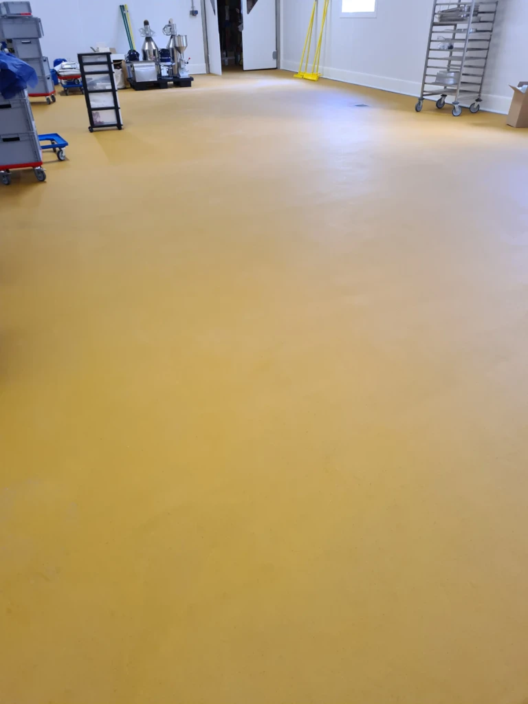 2025_groupe-sol-solution_resine-pu-ciment-epoxy-agroalimentaire-sante-cosmetique (8)